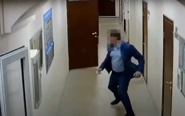 Чиновник из Иркутска пытался убежать от СК России