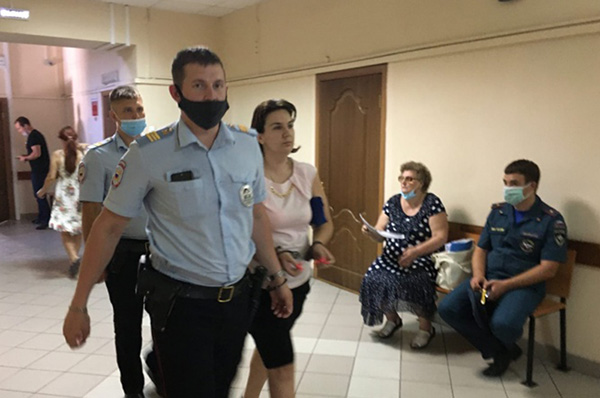 Под домашний арест отправлена замначальника главного пристава Самарской области