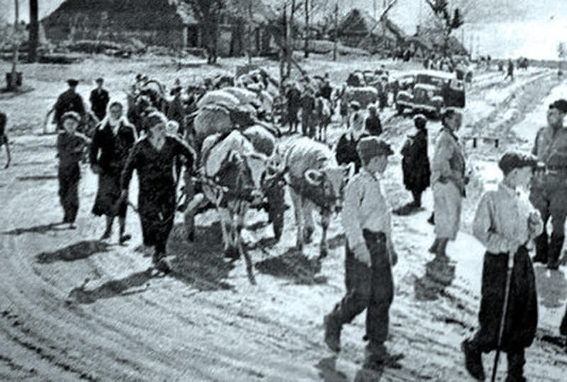 Возвращение беженцев в Луганск, апрель 1943